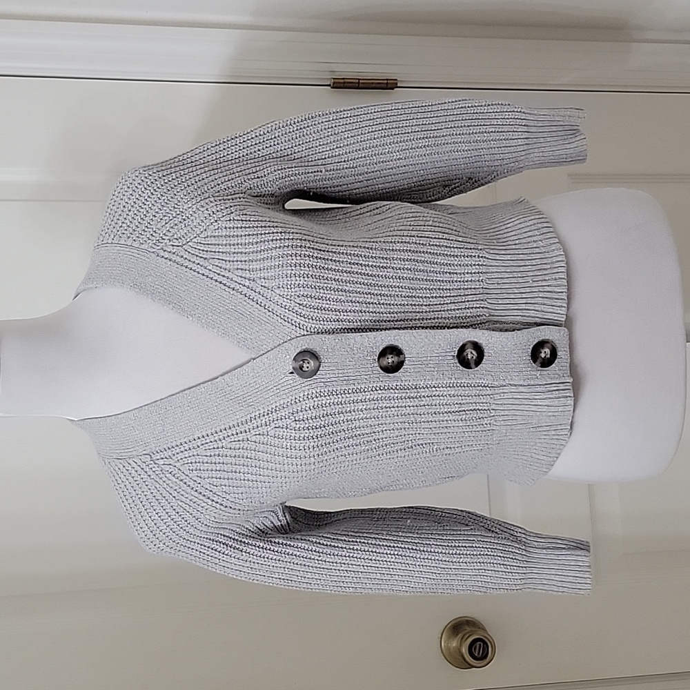 Old Navy Size XS Petite Gray Button Front Cardigan Sweater Gently Used Condition